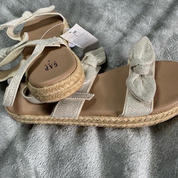 NWT GAP Kid's Sandals - Picture 6 of 7